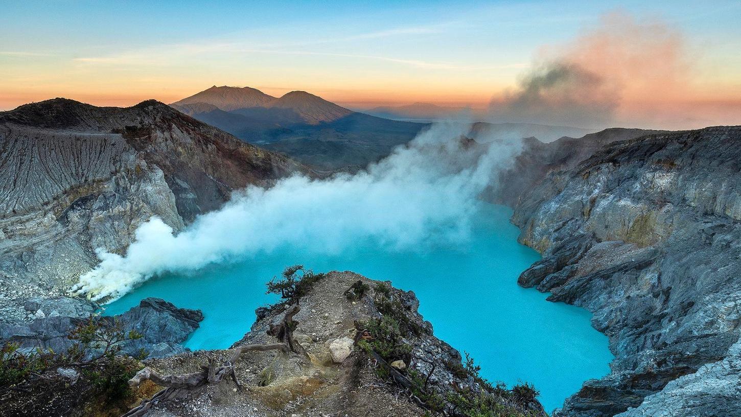 Java Volcano Adventure — Bali to Bromo